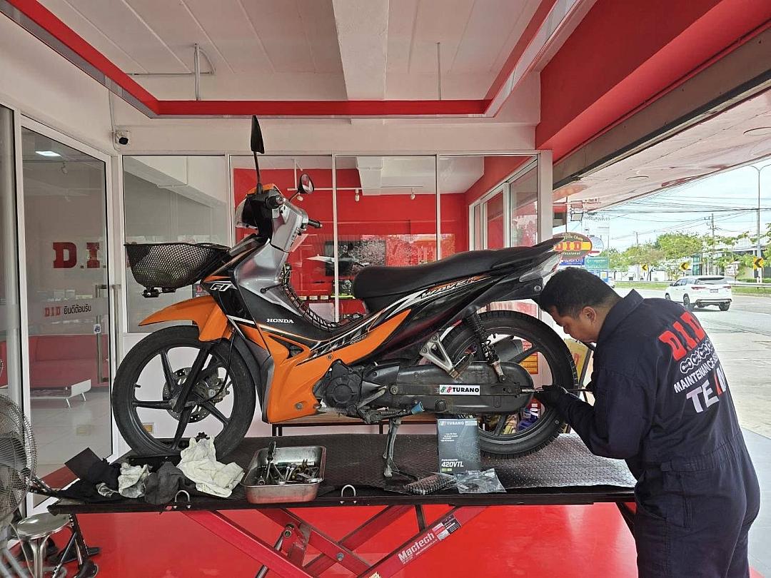 พี่วิน–ไรเดอร์มั่นใจเลือกใช้ TURANO 420VTL ชุดโซ่สเตอร์คุณภาพสูง ตอบโจทย์ทุกการใช้งาน